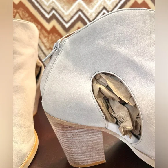 Free People Suede Leather Cutout Ankle Boots Size 9.5 Western Coastal Cowgirl - Picture 14 of 16